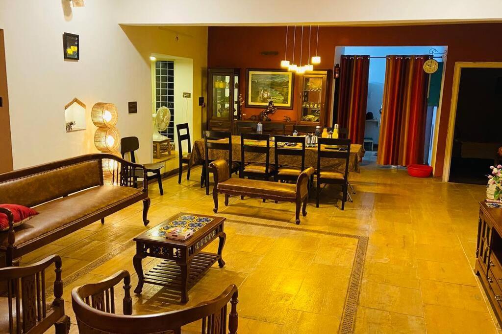 Shangri-La Valley Retreat Karjat Eksteriør billede