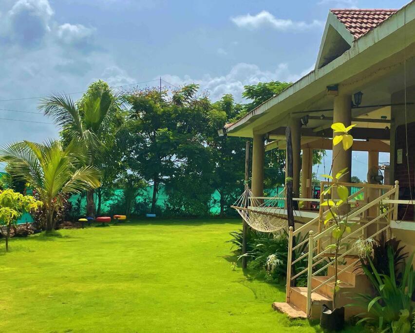 Shangri-La Valley Retreat Karjat Eksteriør billede